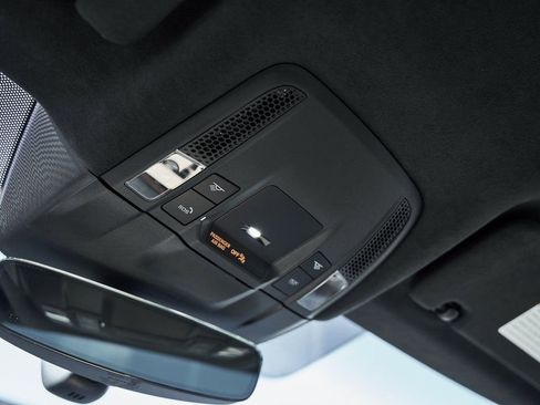 Used 2020 Porsche Taycan Turbo S AWD/4WD image 76