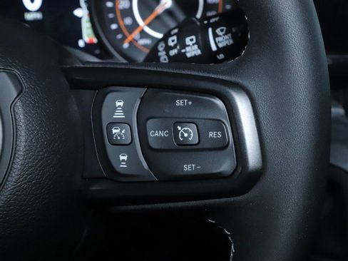 Used 2026 Jeep Wrangler Unlimited Rubicon w/ Technology Group AWD/4WD image 21