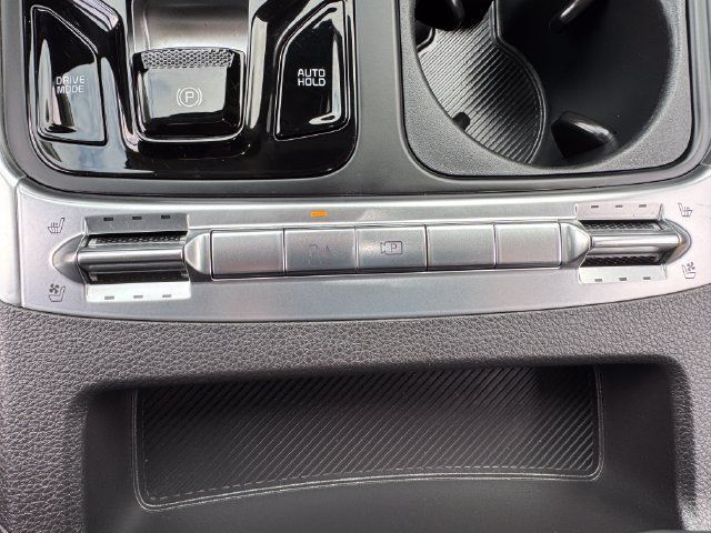 Used 2025 Kia Carnival SX w/ SX Dark Edition Package FWD image 31