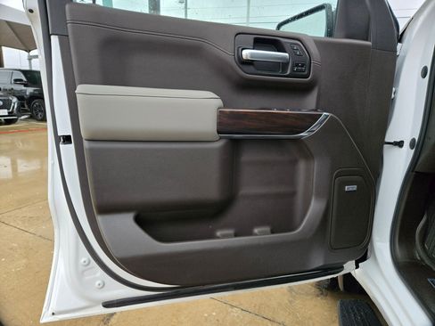 Certified 2020 GMC Sierra 1500 SLT image 11