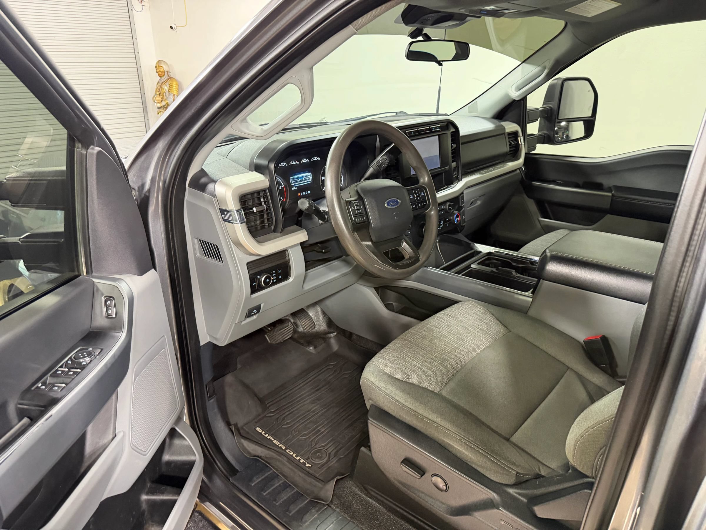 Used 2024 Ford F350 XLT w/ FX4 Off-Road Package AWD/4WD image 5