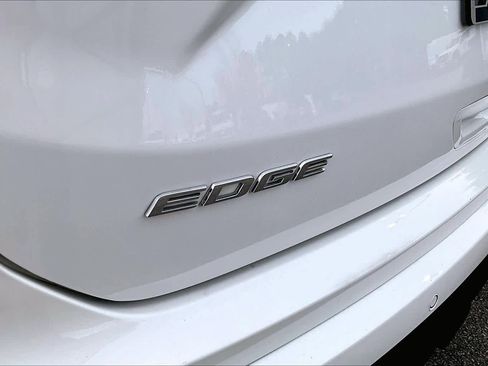 Used 2020 Ford Edge ST w/ Cold Weather Package image 31
