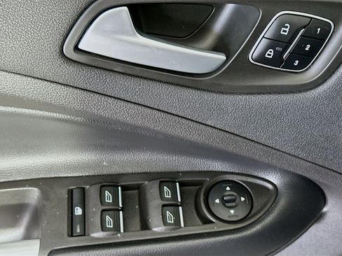 Used 2018 Ford Escape Titanium w/ Ford Safe & Smart Package image 15