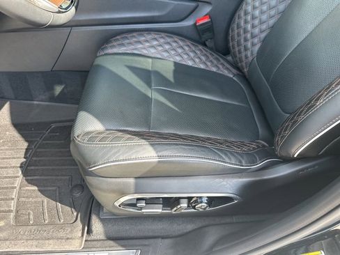 Used 2025 Jeep Grand Cherokee L Summit w/ Obsidian Package image 32