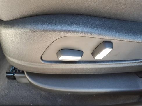 New 2026 Cadillac XT5 Luxury image 12