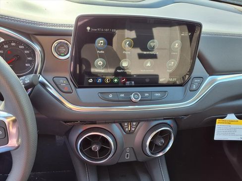 New 2026 Chevrolet Blazer LT image 11