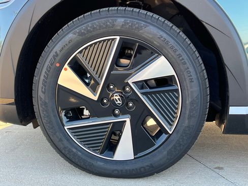 New 2026 Hyundai Ioniq 5 SE image 8