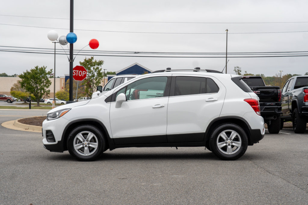 Used 2018 Chevrolet Trax LT w/ LT Convenience Package FWD image 4