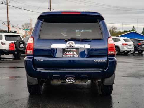 Used 2006 Toyota 4Runner SR5 AWD/4WD image 11