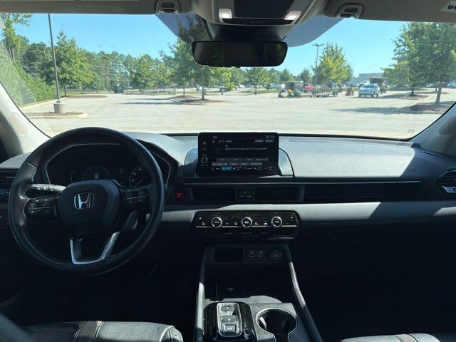 Used 2025 Honda Pilot EX-L image 4
