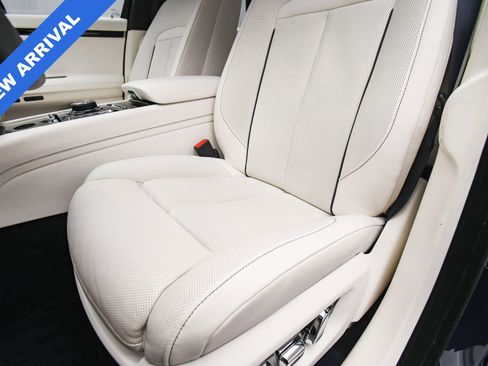 Used 2023 Rolls-Royce Ghost image 55
