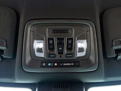 Used 2025 GMC Sierra 1500 Denali w/ Denali Reserve Package AWD/4WD image 29