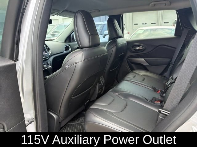 Used 2021 Jeep Cherokee Latitude Lux w/ Comfort/Convenience Group FWD image 17