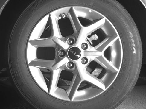 Used 2025 Kia Soul LX w/ LX Technology Package FWD image 21