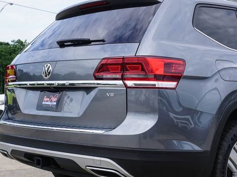 Used 2019 Volkswagen Atlas SE w/ Panoramic Sunroof Package FWD image 5