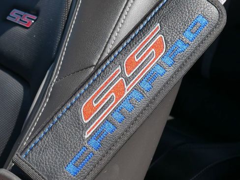 Used 2017 Chevrolet Camaro SS RWD image 39