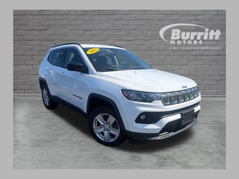 Used 2022 Jeep Compass Latitude w/ Convenience Group AWD/4WD image 1