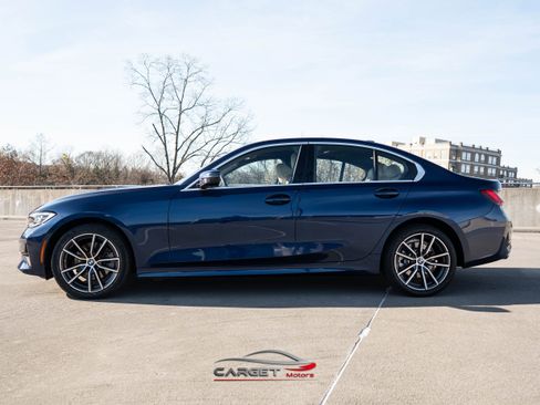 Used 2019 BMW 330i xDrive Sedan w/ Convenience Package image 4