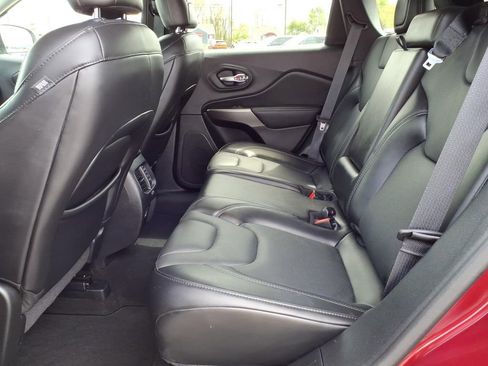 Used 2021 Jeep Cherokee Latitude Lux AWD/4WD image 6