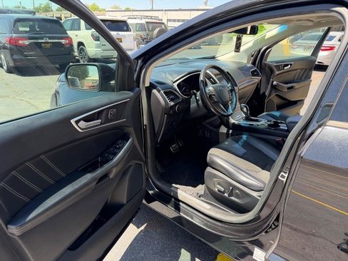Used 2015 Ford Edge Sport w/ Equipment Group 401A FWD image 9