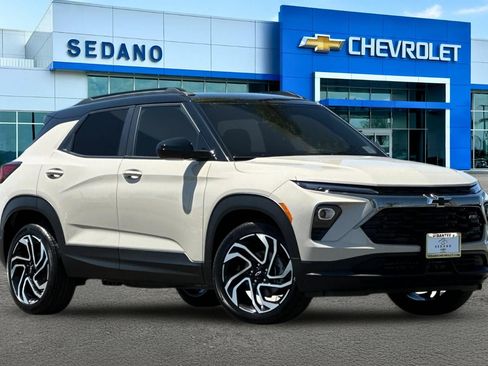 New 2026 Chevrolet TrailBlazer RS w/ Driver Confidence Package FWD image 2