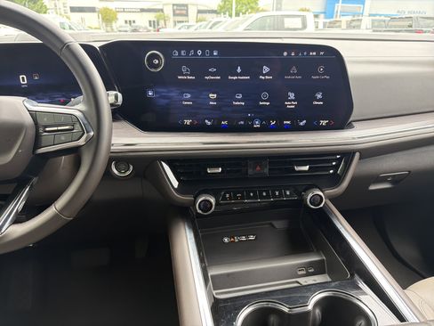 Used 2025 Chevrolet Tahoe LT AWD/4WD image 29