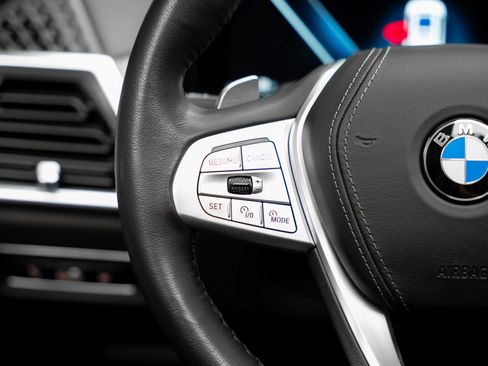 Used 2024 BMW X7 xDrive40i image 44