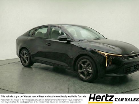 Used 2025 Kia K4 LXS image 1