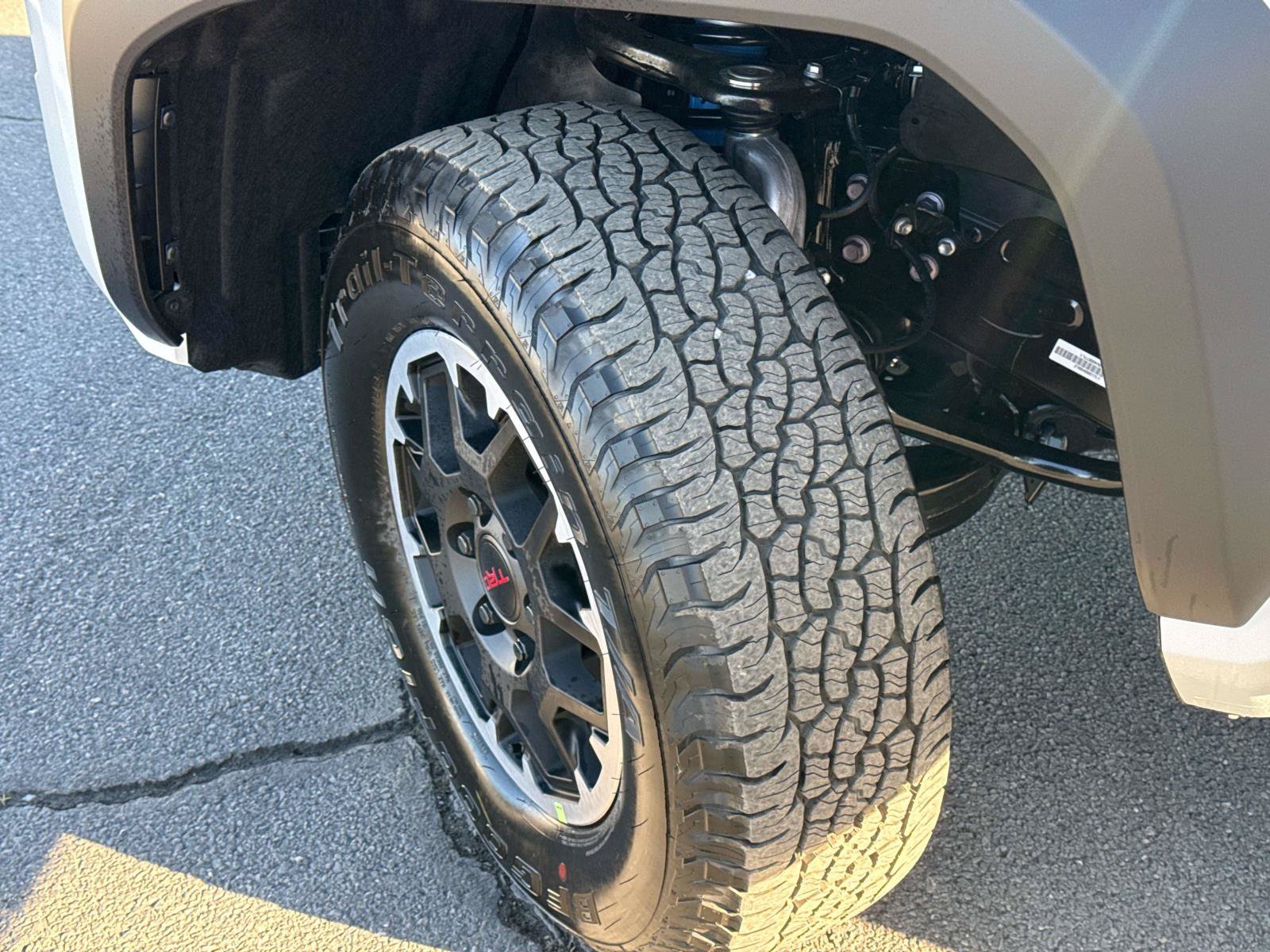 New 2026 Toyota Tacoma TRD Off-Road AWD/4WD image 10