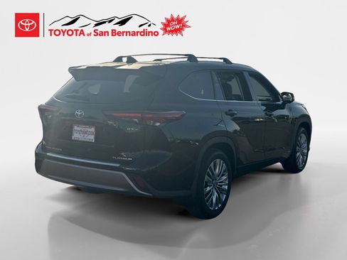 Certified 2026 Toyota Highlander Platinum AWD/4WD image 5