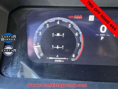 Used 2024 Toyota Tacoma TRD Off-Road image 9