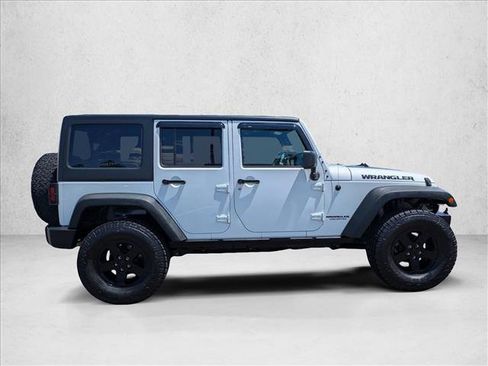 Used 2017 Jeep Wrangler Unlimited Sport AWD/4WD image 4