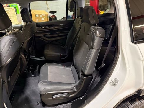 Used 2023 Jeep Grand Cherokee L Laredo w/ Luxury Tech Group I image 11