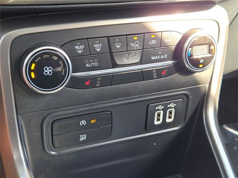 Used 2020 Ford EcoSport SE image 32