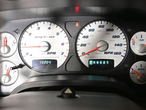 Used 2005 Dodge Ram 1500 Truck 2WD Quad Cab image 25