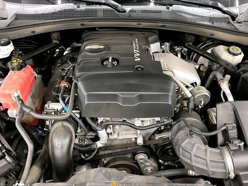 Used 2017 Chevrolet Camaro LT RWD image 31