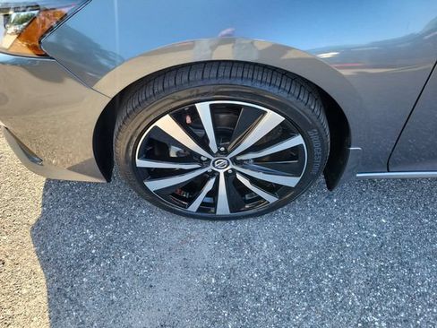 Used 2022 Nissan Altima 2.5 SR FWD image 5