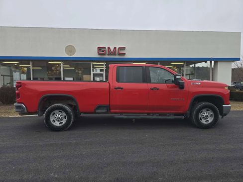 Used 2024 Chevrolet Silverado 2500 W/T w/ WT Convenience Package image 2