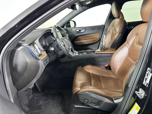 Used 2022 Volvo XC60 B6 Inscription w/ Advanced Package image 11