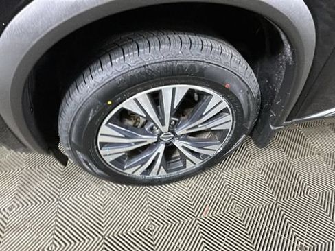 Used 2021 Nissan Rogue SV FWD image 10