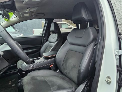 Certified 2024 Nissan Ariya AWD image 18