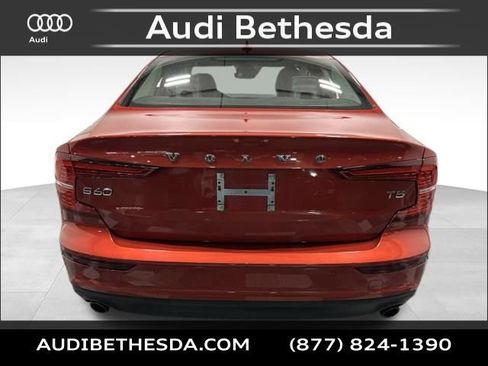 Used 2019 Volvo S60 T5 Momentum w/ Premium Package FWD image 6