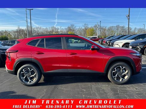 New 2026 Chevrolet Trax LT FWD image 25