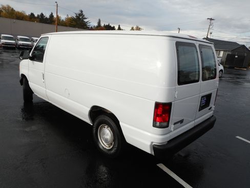 Used 1998 Ford E-150 and Econoline 150 image 10