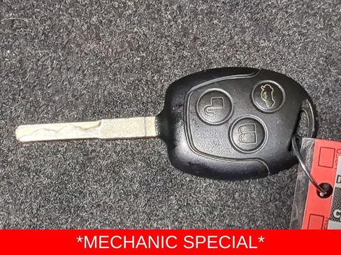 Used 2013 Ford Fiesta SE image 39