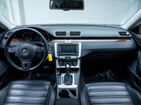 Used 2012 Volkswagen CC Lux Plus FWD image 9