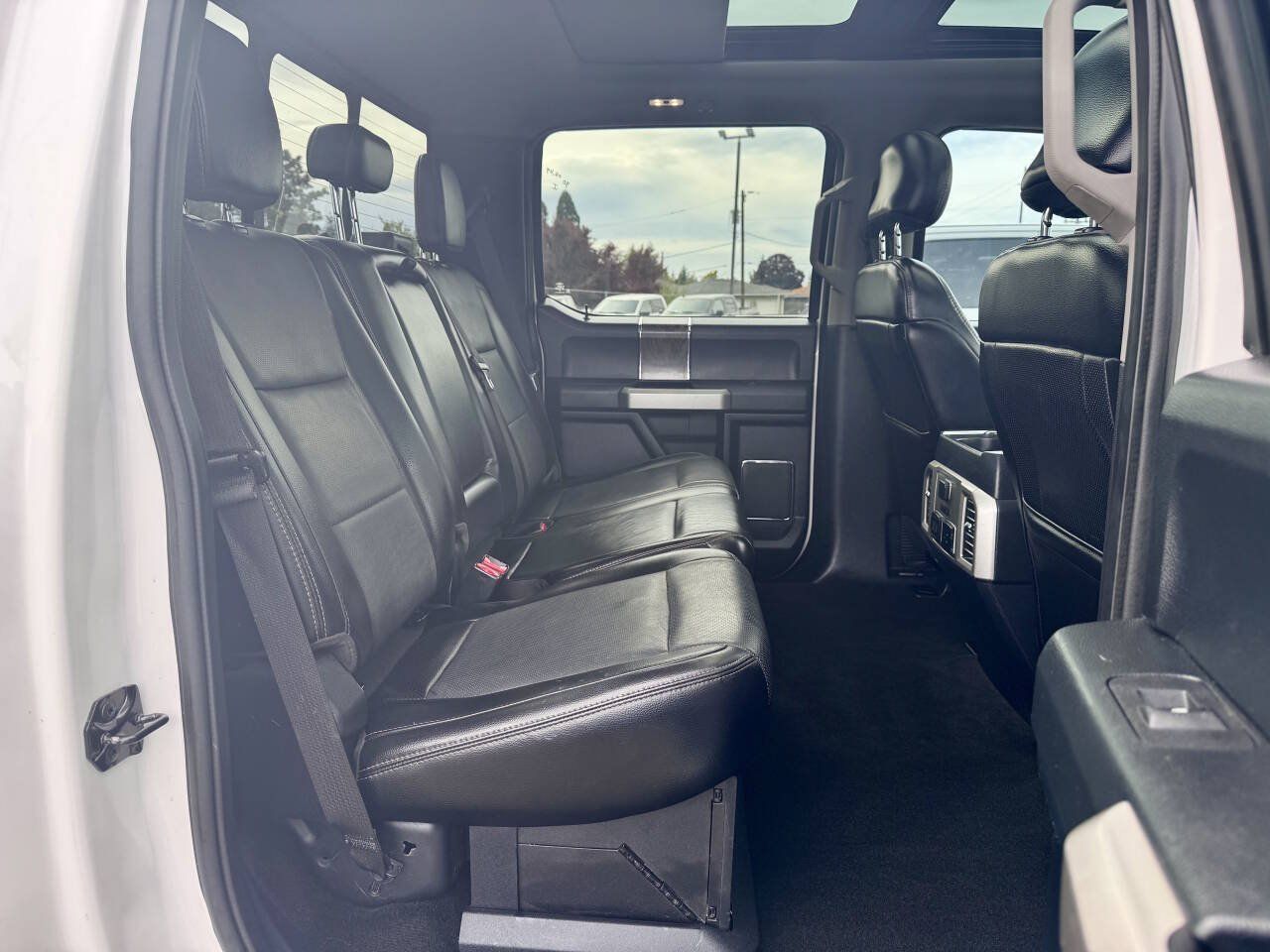 Used 2017 Ford F350 Lariat w/ Lariat Ultimate Package AWD/4WD image 10