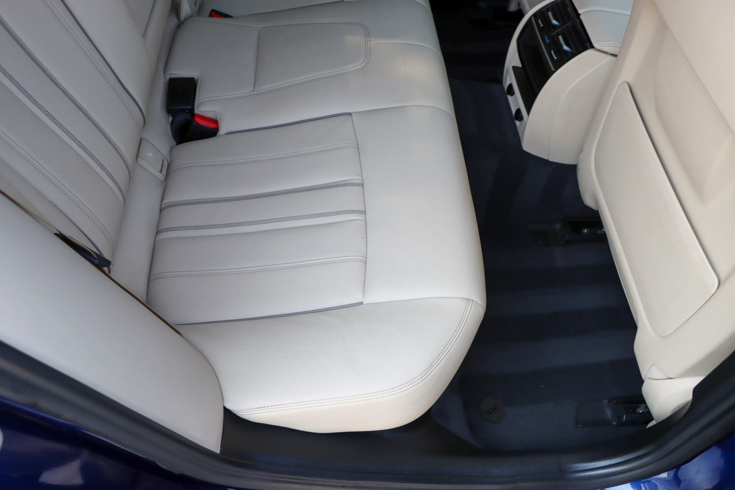 Used 2018 BMW 530e w/ M Sport Package 2 RWD image 20