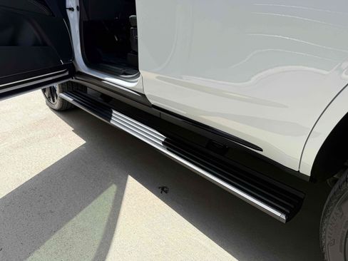 Used 2026 Cadillac Escalade V w/ LPO, ONYX Package AWD/4WD image 68