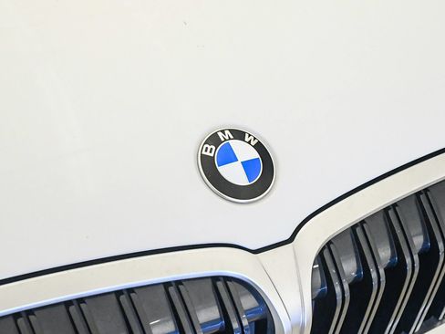 Certified 2023 BMW 330i Sedan w/ Driving Assistance Package RWD image 8